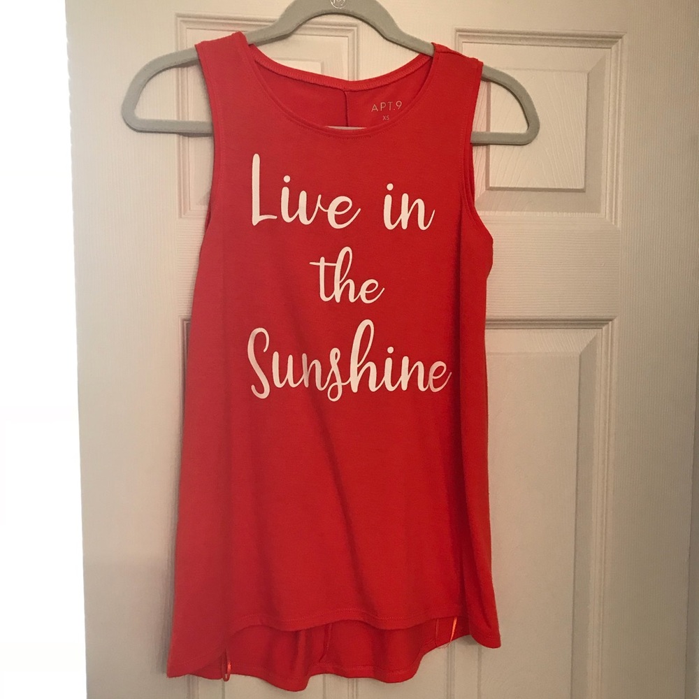 Apt. 9 Orange tank 🍊